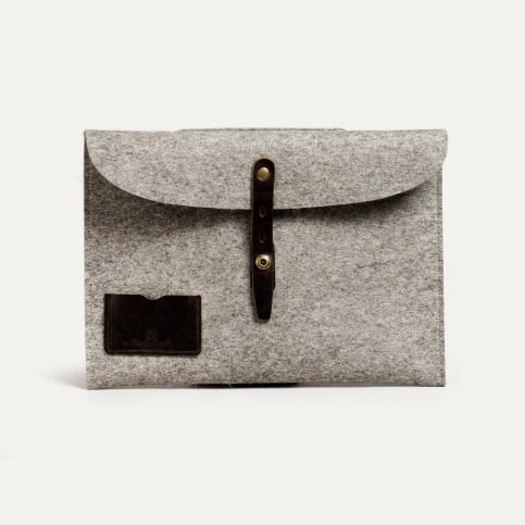 Misha 13” Laptop sleeve - Natural felt