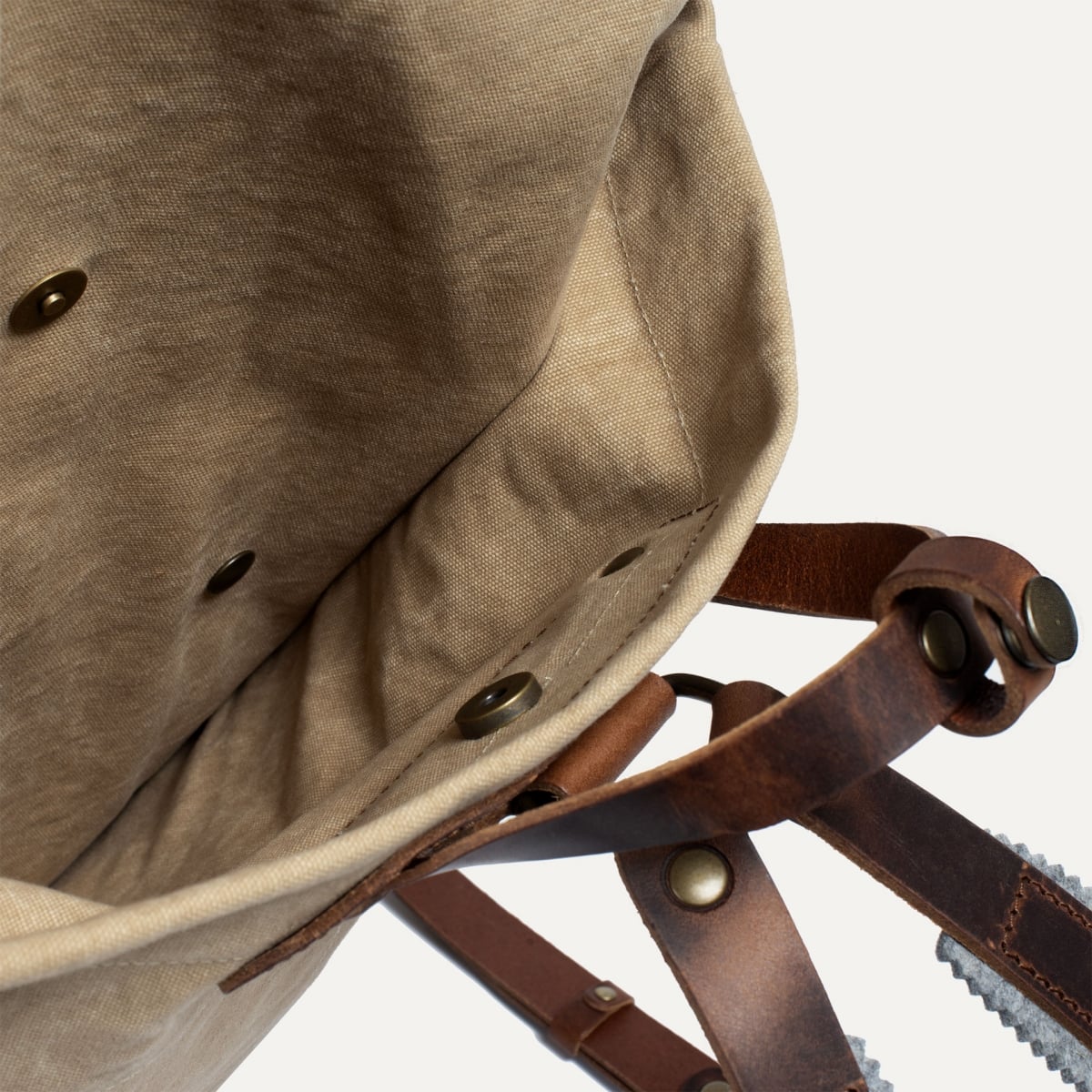 Mochila Woody 30L - Trigo lavado a la piedra (imagen n.º 5)