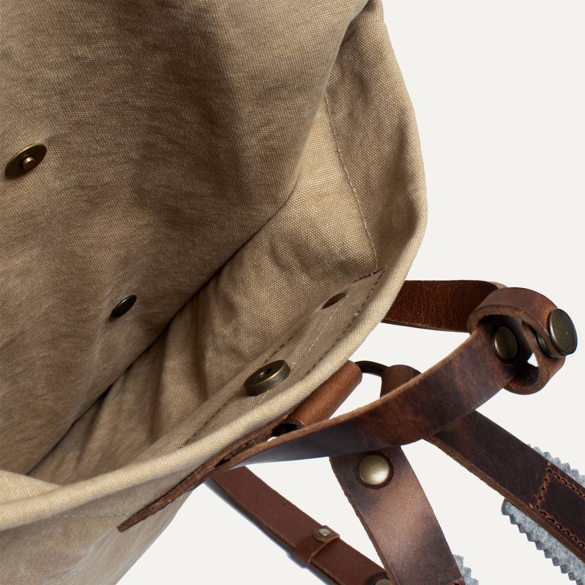 Mochila Woody 30L - Trigo lavado a la piedra (imagen n.º 5)