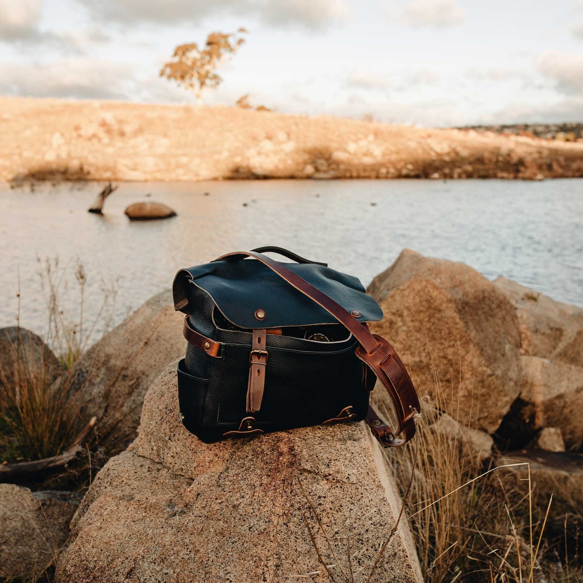 Bolsa fotográfica Bologne S de cuero - Azul marino (imagen n.º 6)