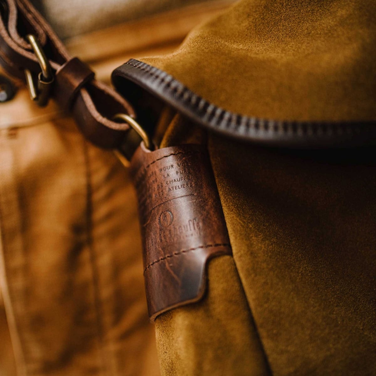 Musette M Fisherman's bag / Suede - Hazelnut Brown (image n°9)