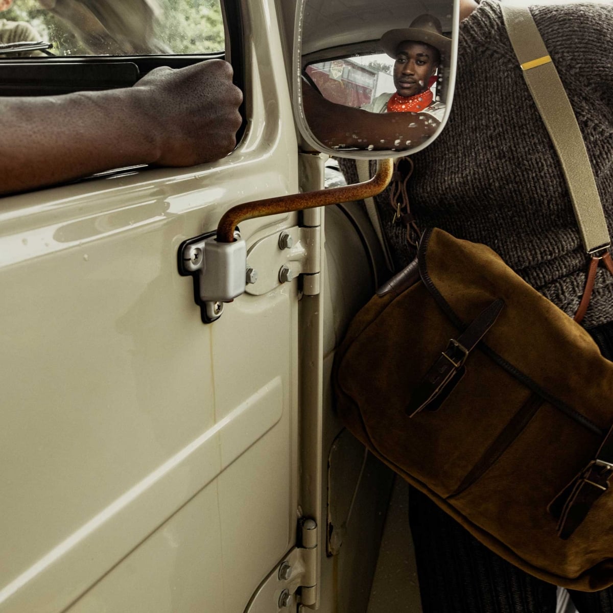 Musette S Fisherman's bag / Suede - Hazelnut Brown (image n°7)