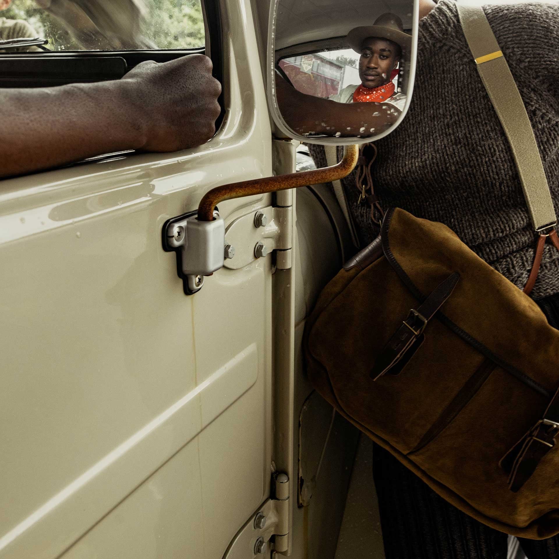 Musette S Fisherman's bag / Suede - Hazelnut Brown (image n°7)