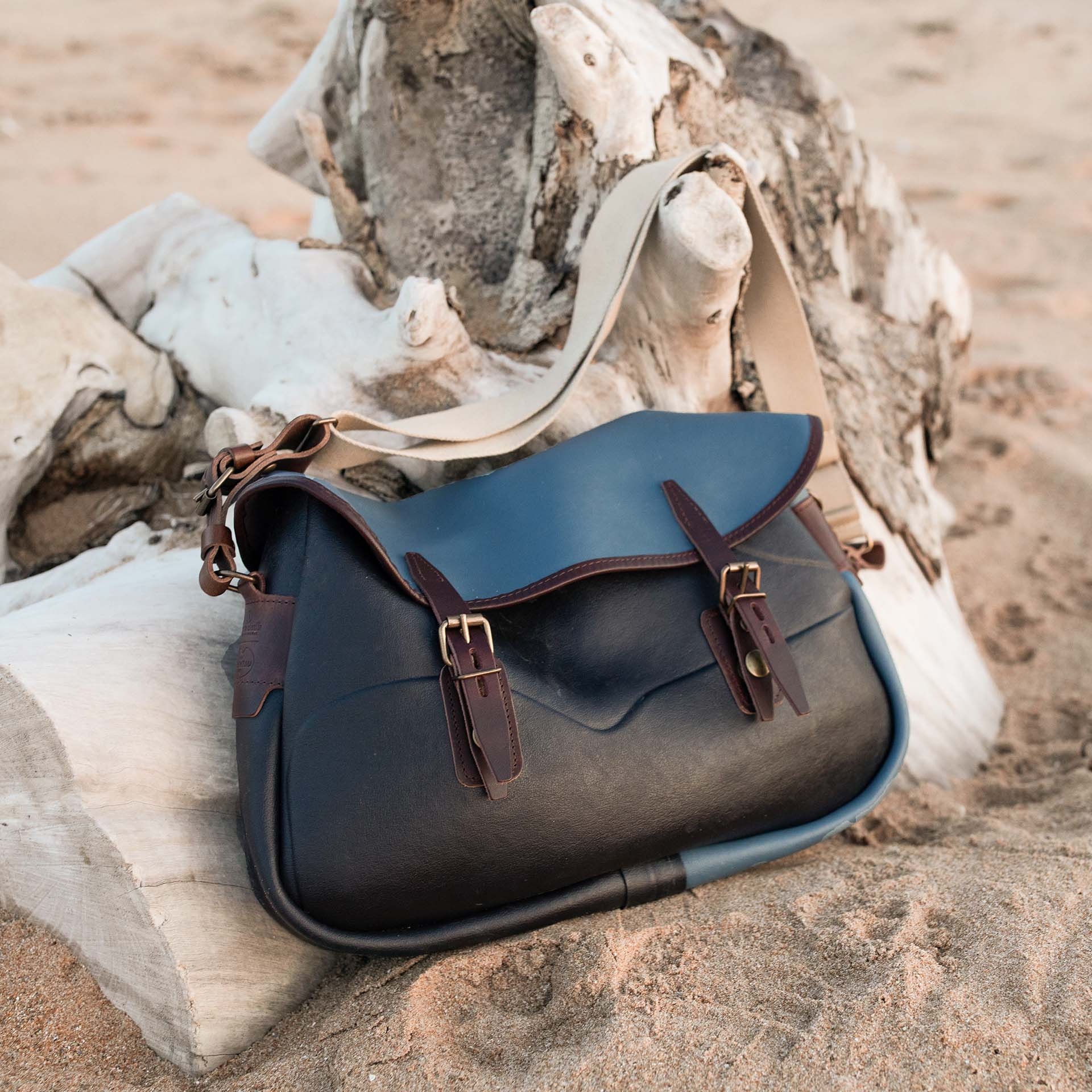 Musette du Pêcheur M / BDC x LE CHAMEAU - Bleu (image n°6)