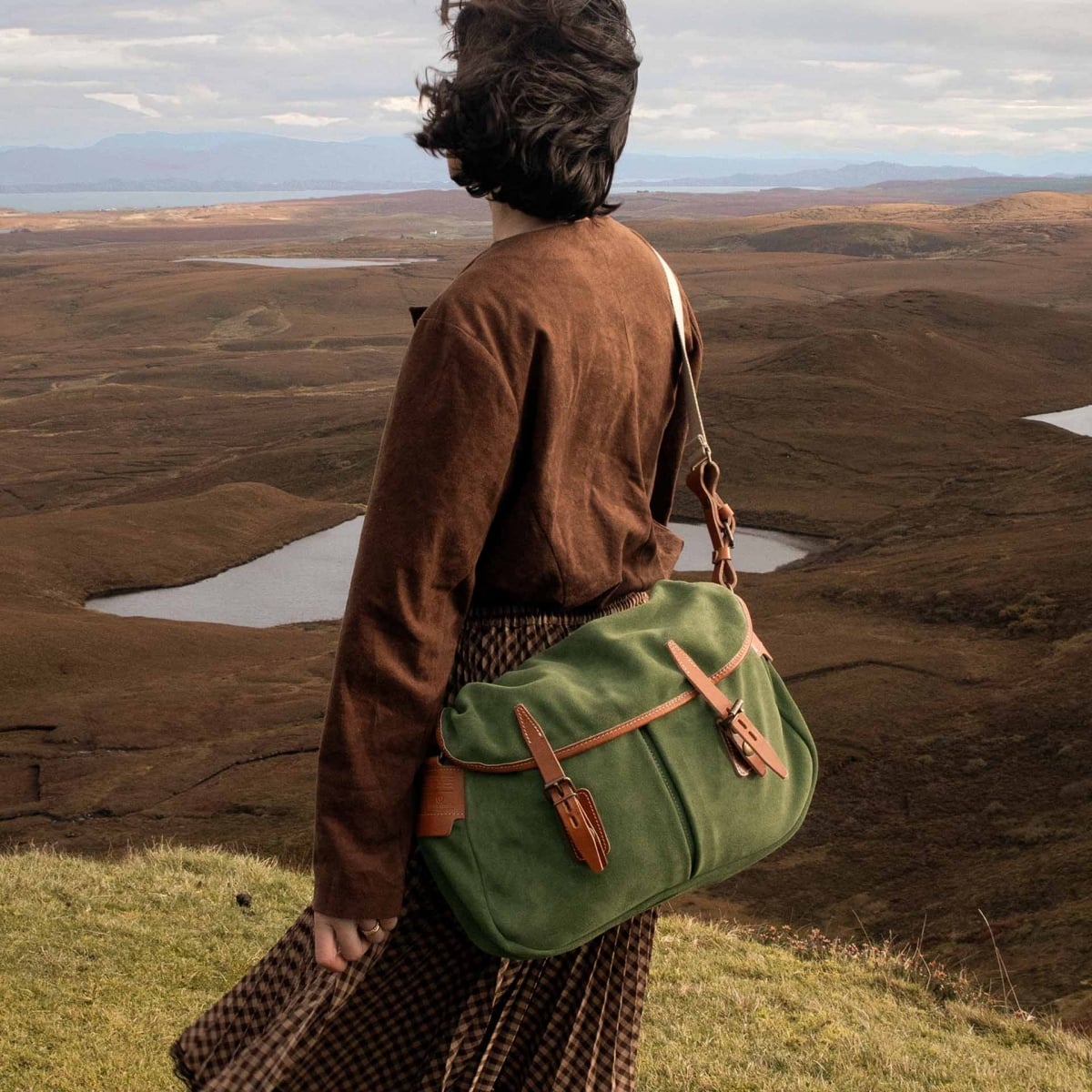 Bolsa de pescador M / Cuero aterciopelado - Agave (imagen n.º 6)