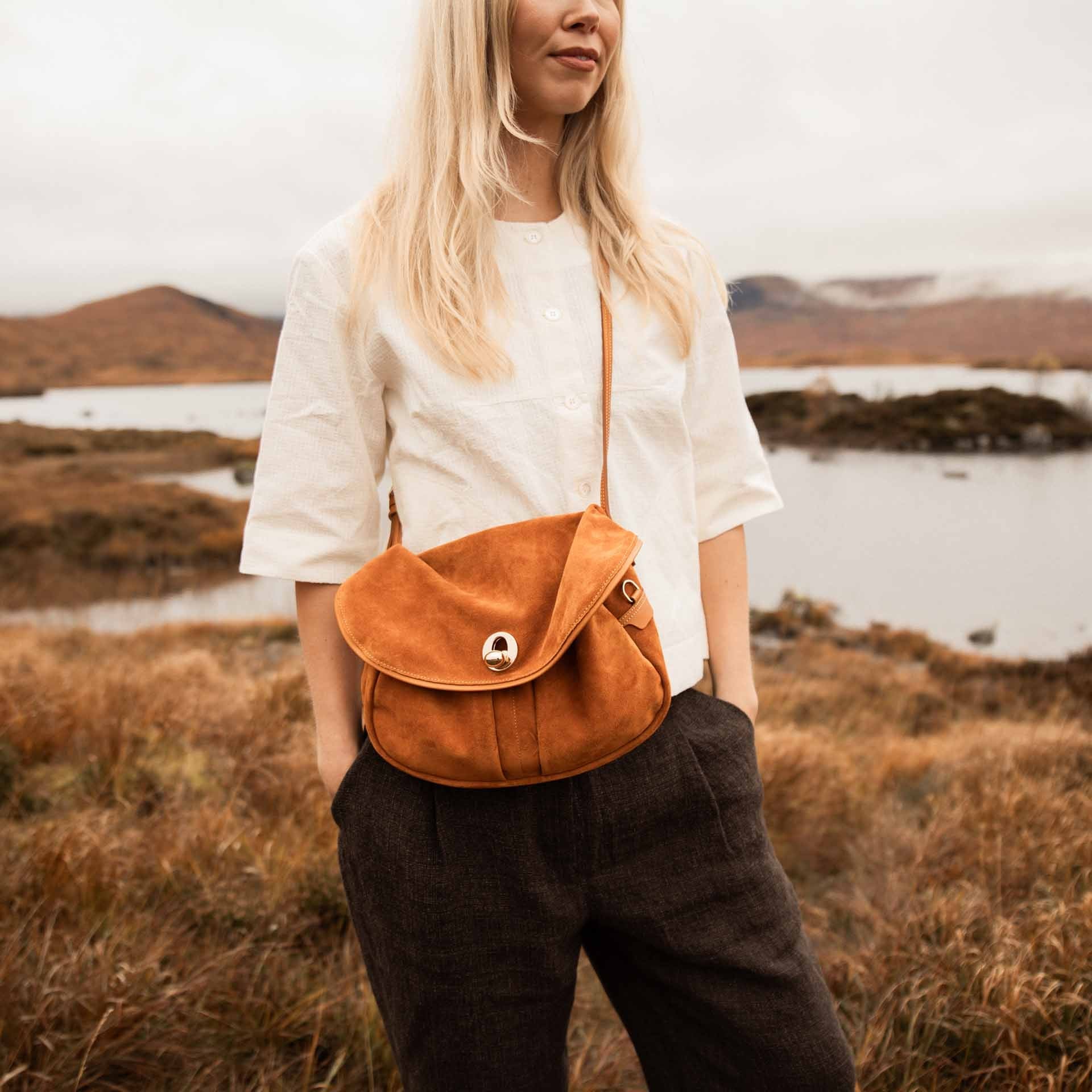 Janice Soft Musette S bag - Ocher (image n°8)