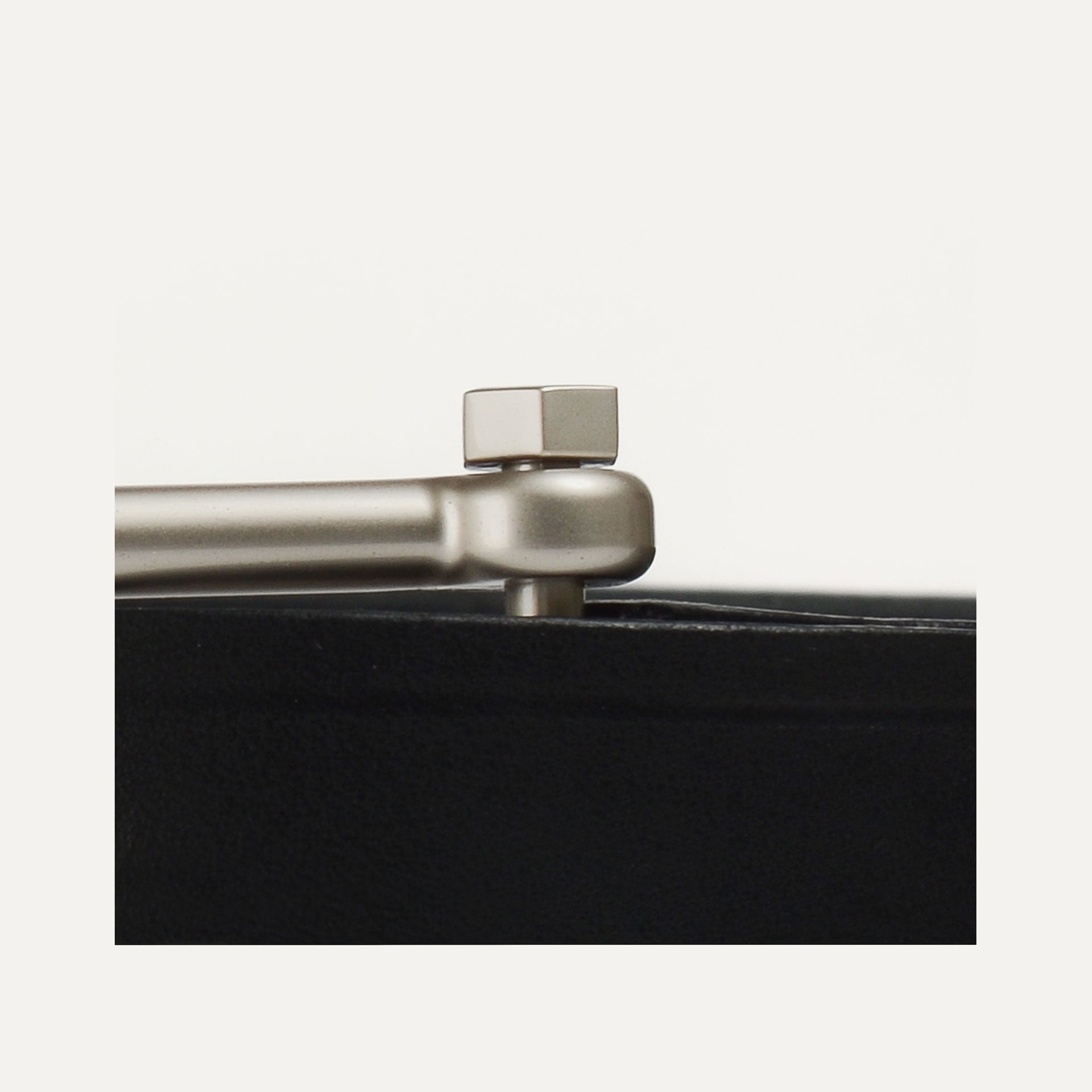 Manila buckle screw (image n°7)