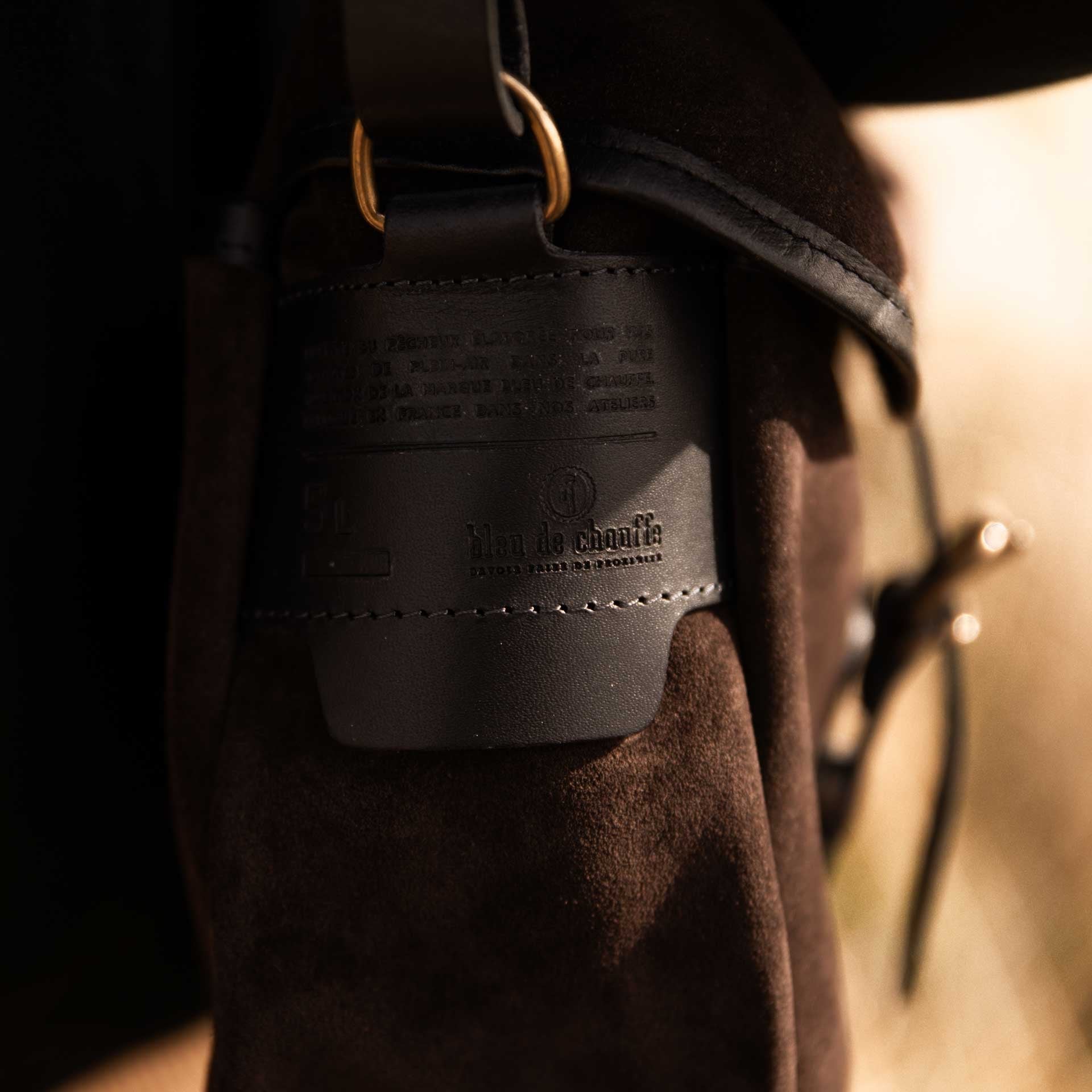 Musette du Pêcheur M / Cuir Velours - Marron foncé (image n°6)