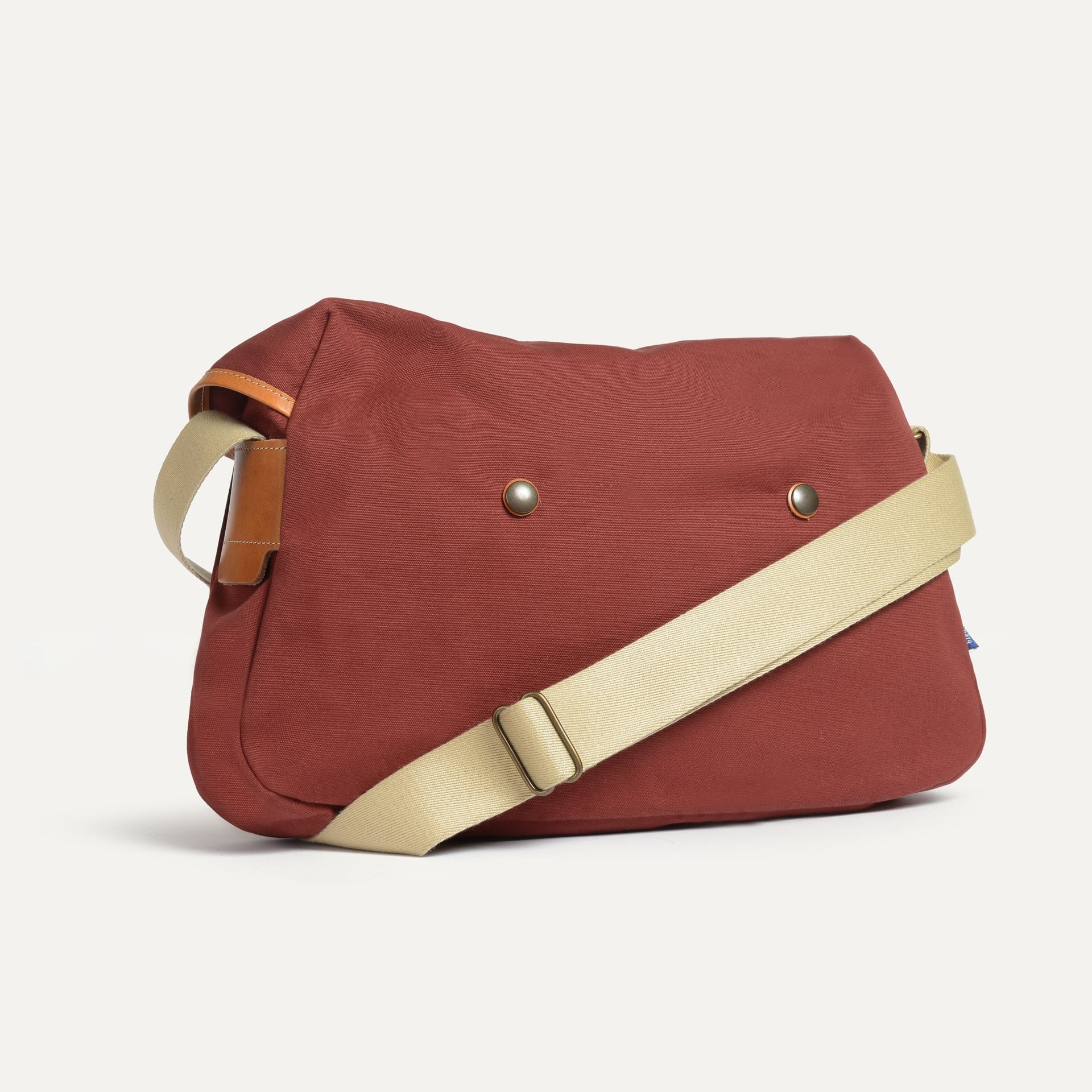 Léon messenger bag - Cardinal red (image n°3)