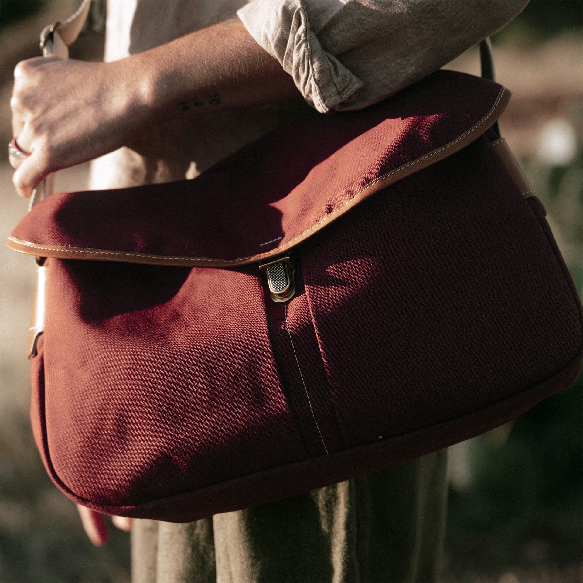Léon messenger bag - Cardinal red (image n°8)