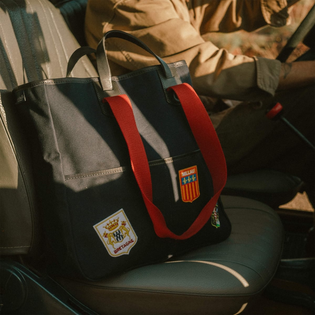 Bolso Meline - Azul con emblemas (imagen n.º 8)