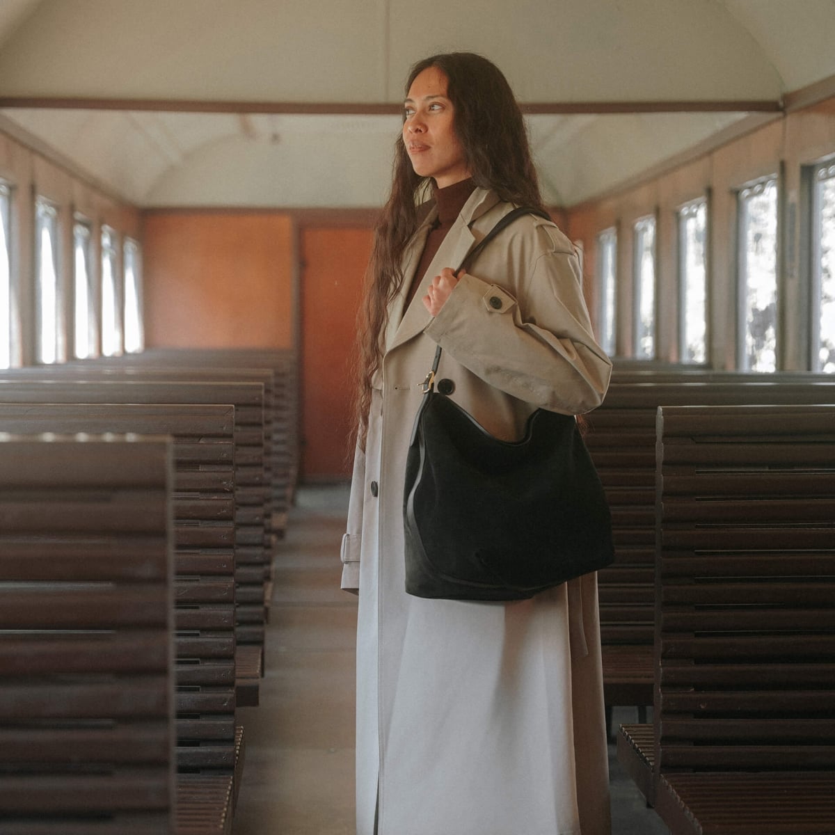 Sac seau Sofia - Noir Suédé (image n°8)