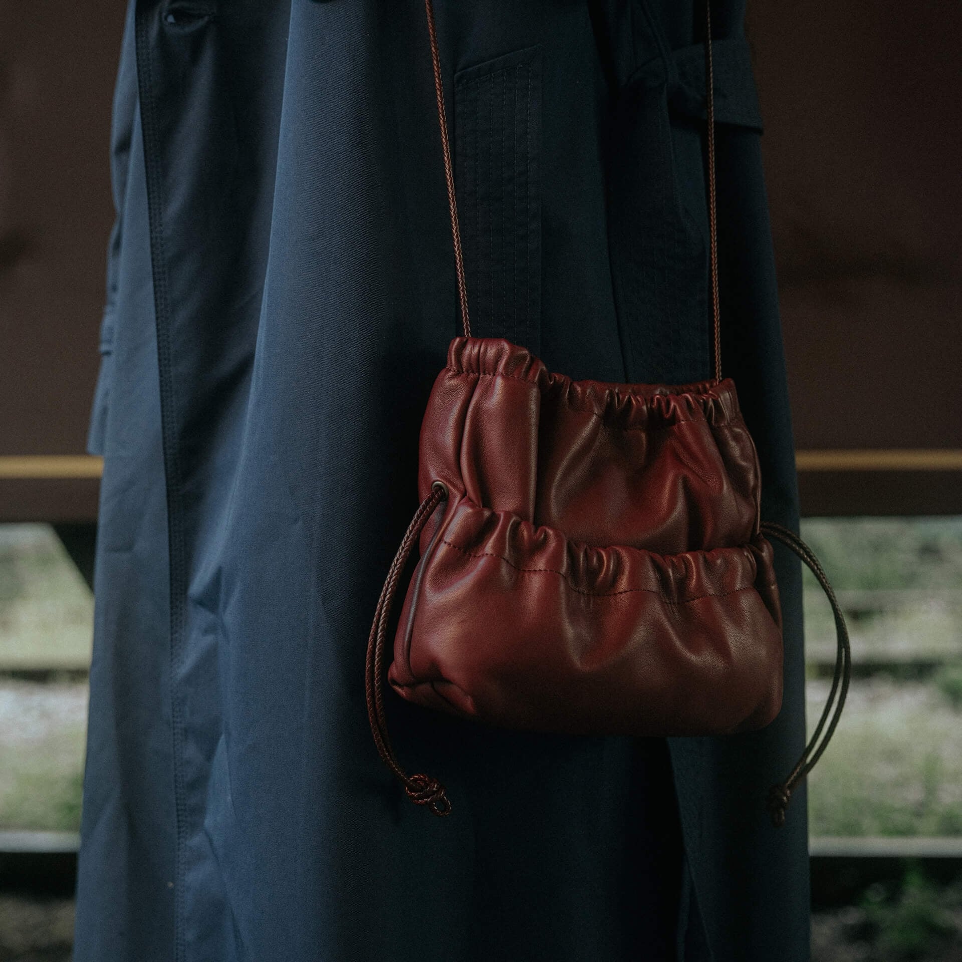 Menuet Clutch Bag - Bordeaux (image n°9)