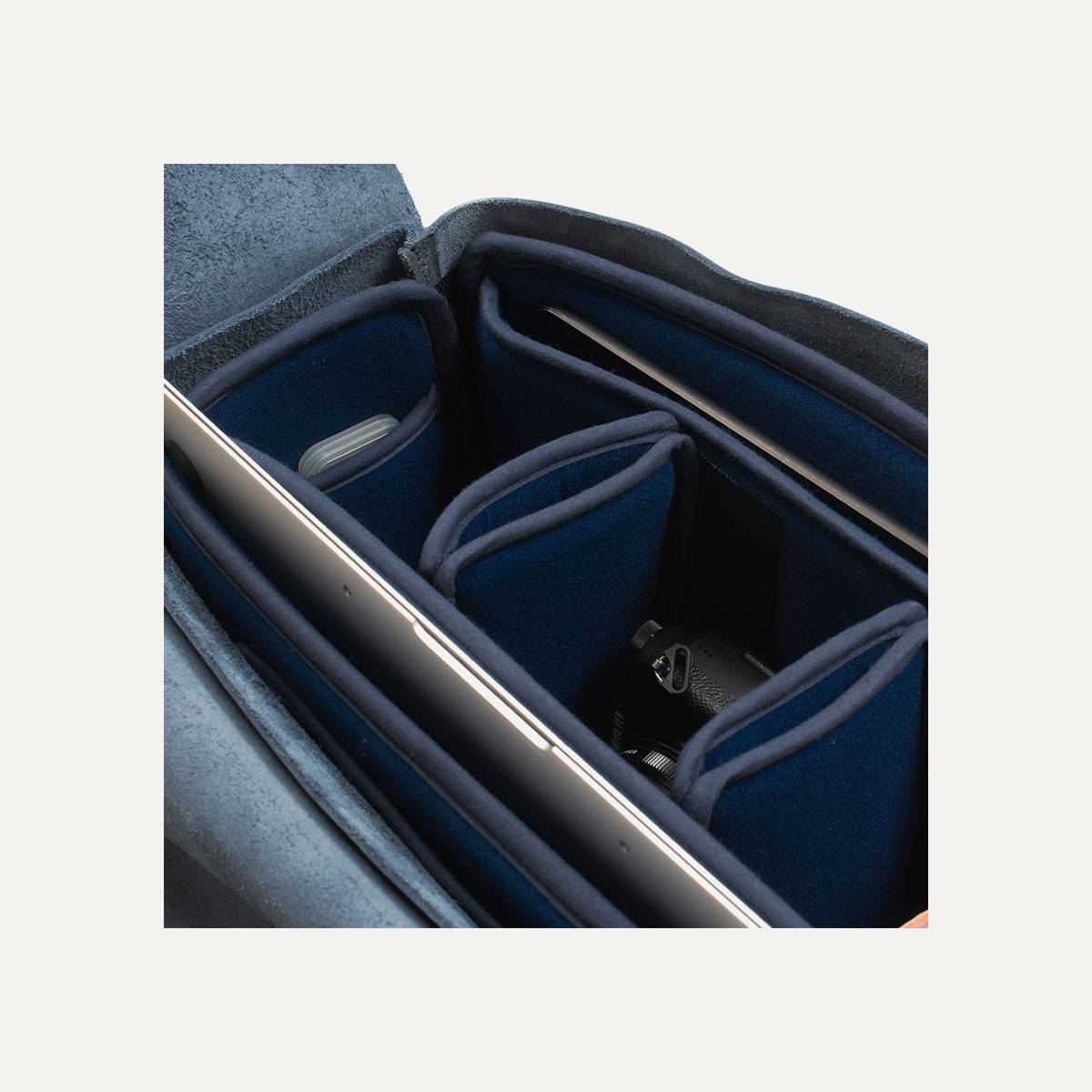 Sac photo Arles L en cuir - Bleu Marin (image n°5)