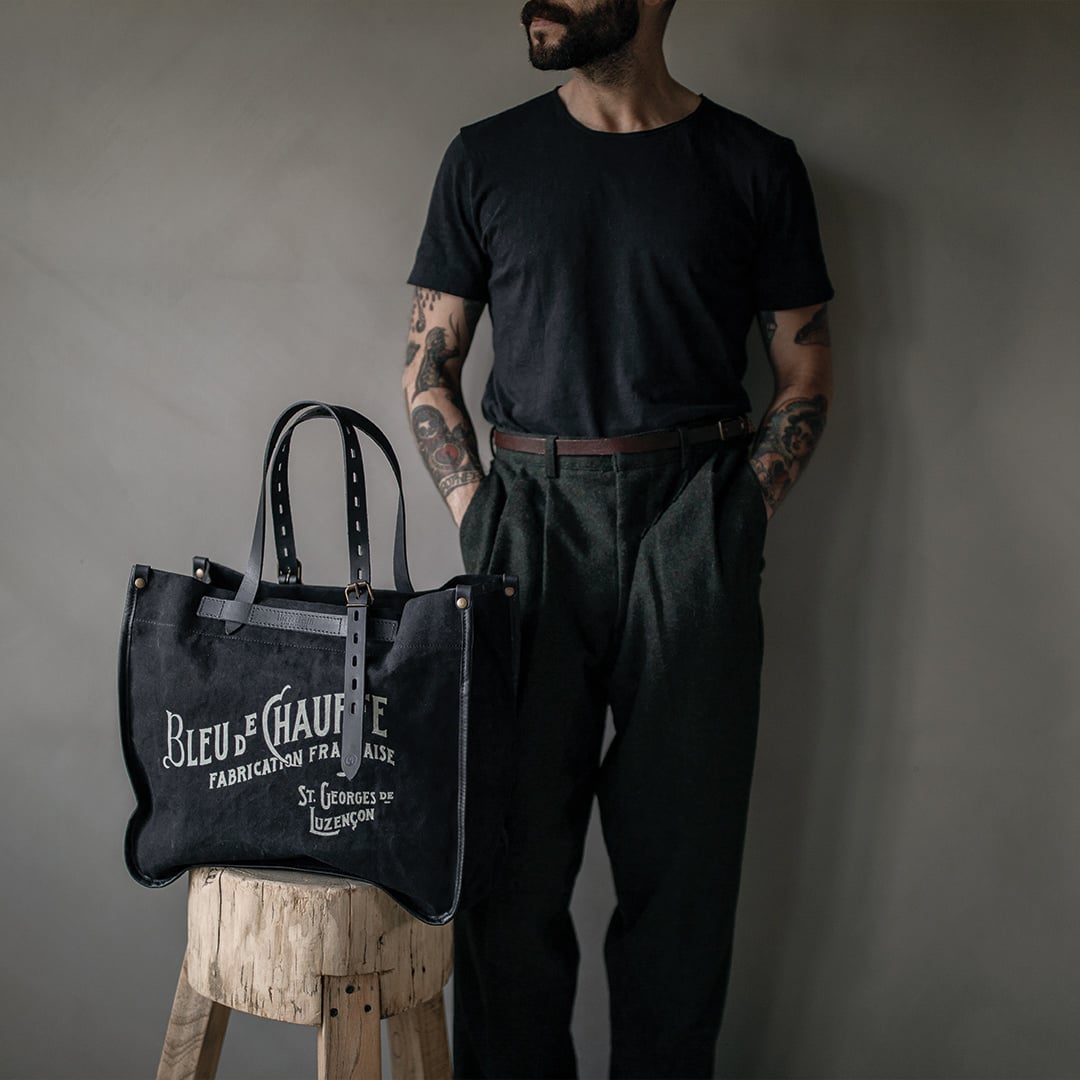 Disocver our men's tote bags