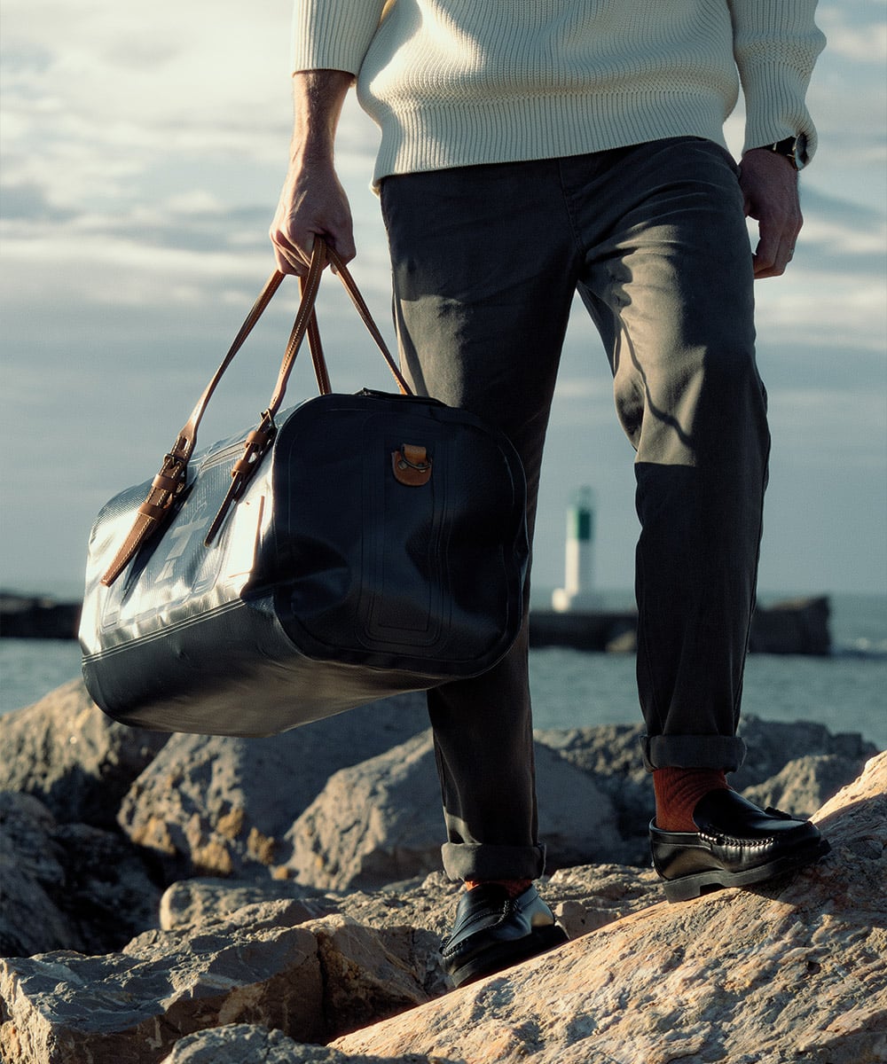 Mise en situation en bord de mer avec le sac etanche