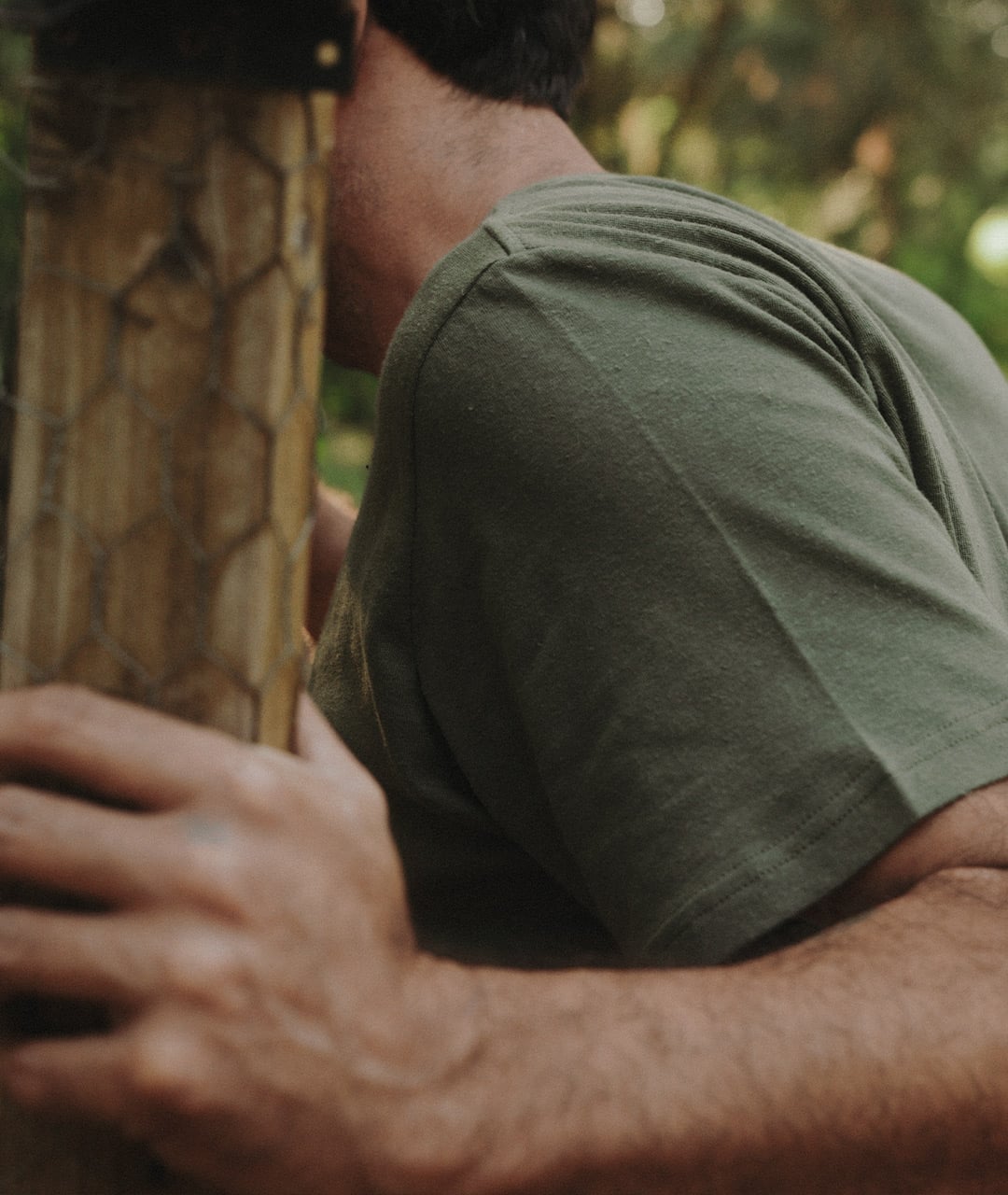 Discover the organic khaki hemp t-shirt