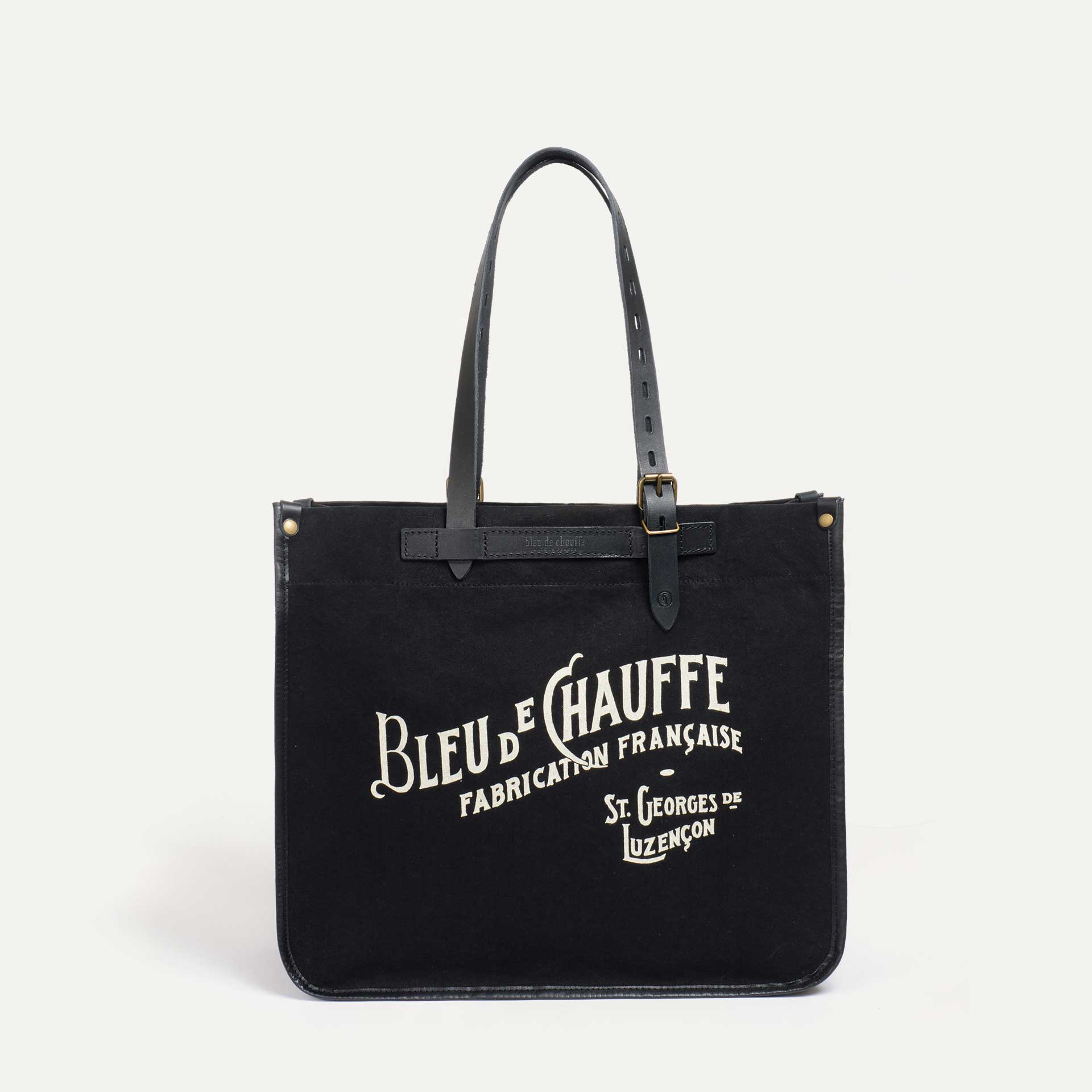 Foto frontal de la bolsa Bazar en color negro lavado a la piedra. 