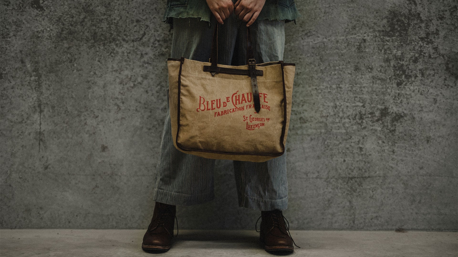 Descubre nuestras bolsas de mano para hombre y mujer 