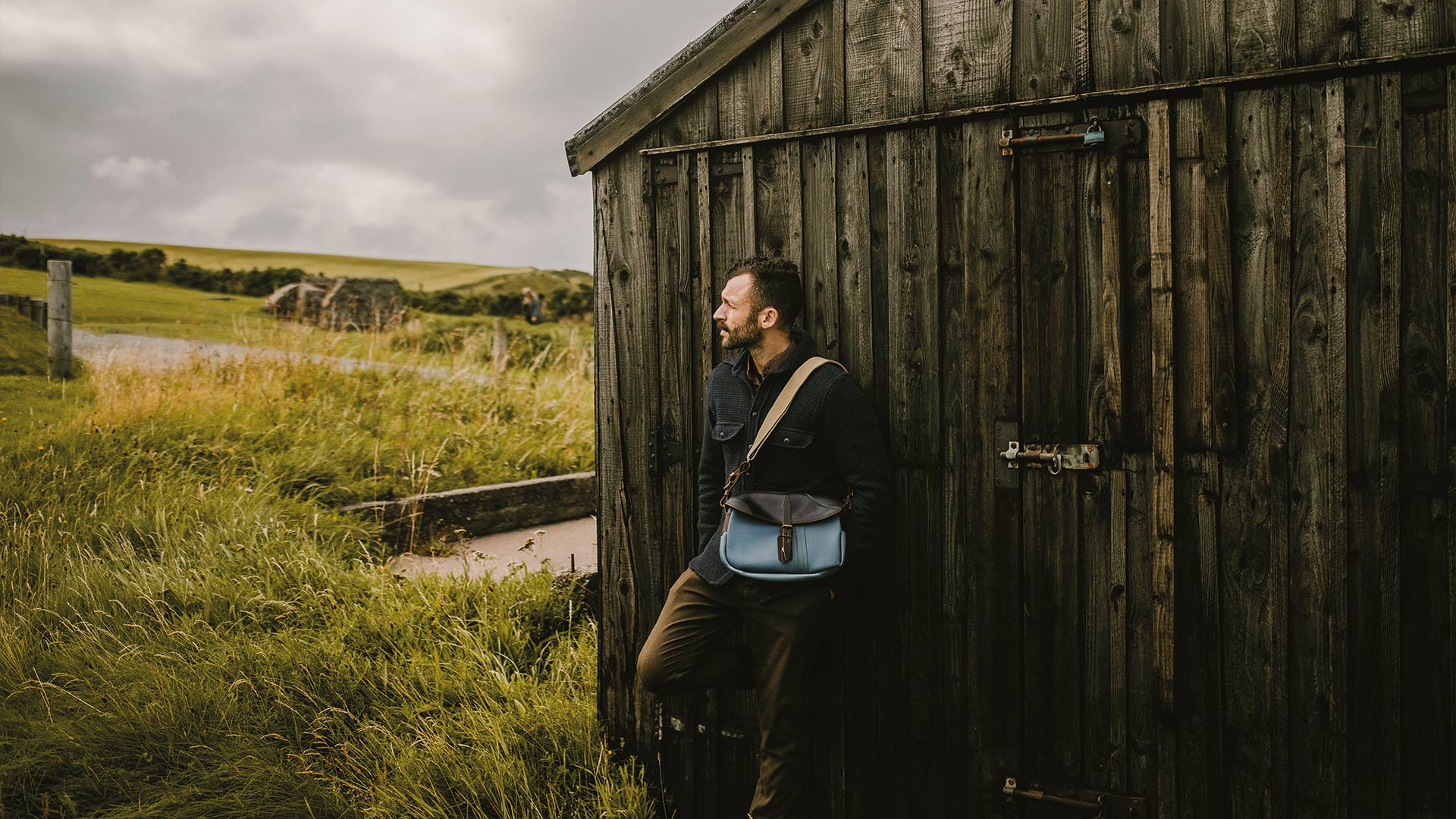 Musette xs port&eacute; par un homme