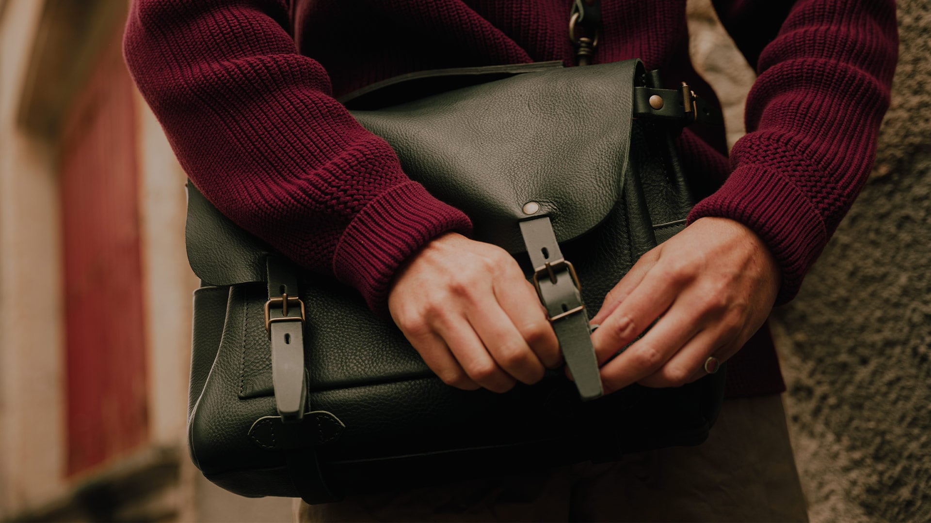 erfahren Sie, wie Sie Ihre Ledertasche pflegen