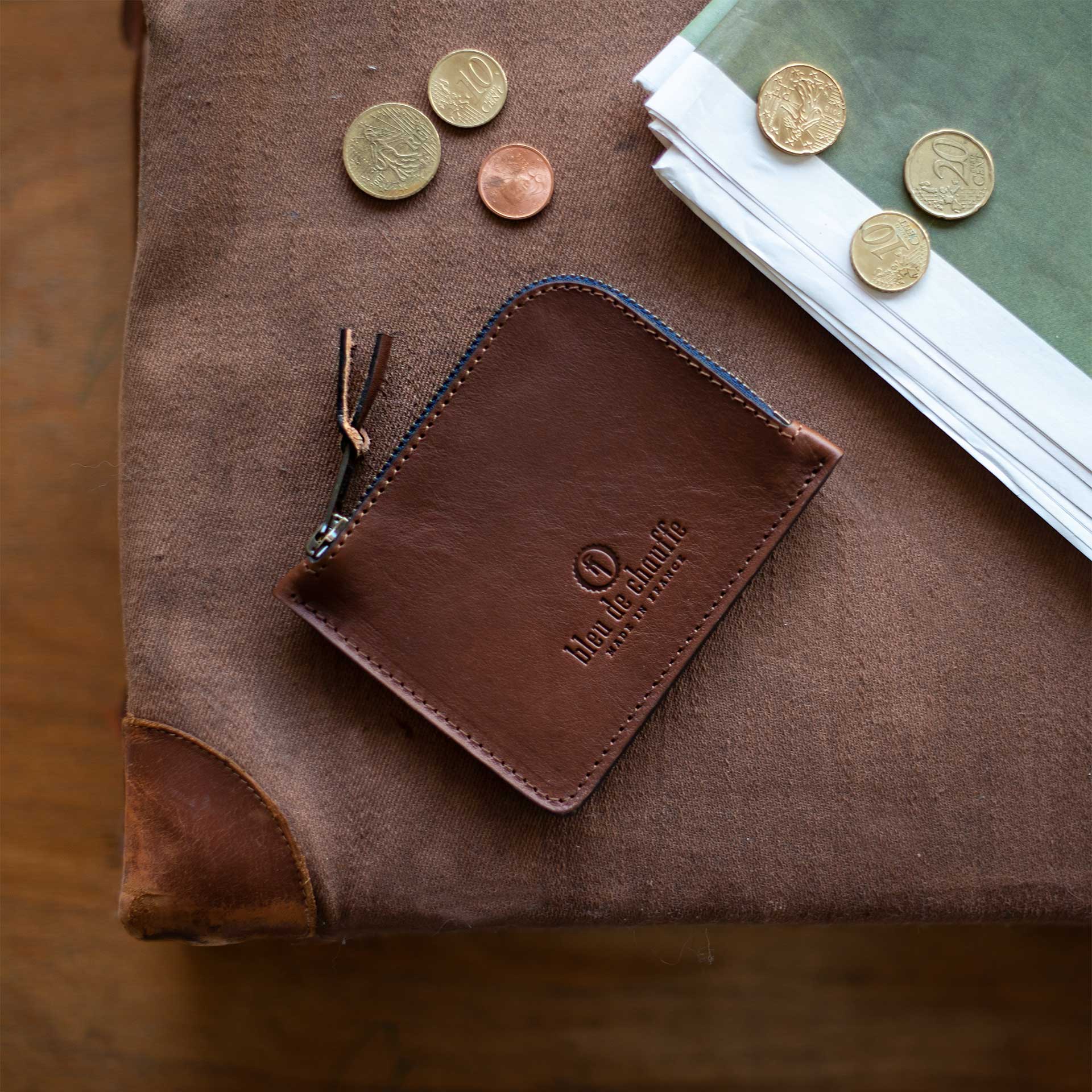 Monedero de cuero «Pognon» fabricado en Francia.
