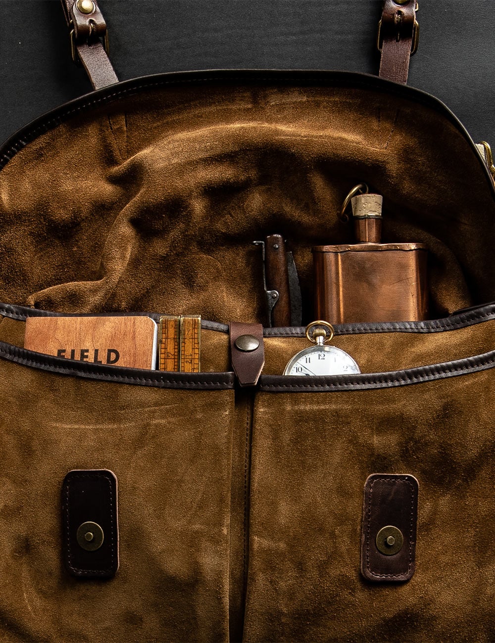 Close-up besace en cuir marron